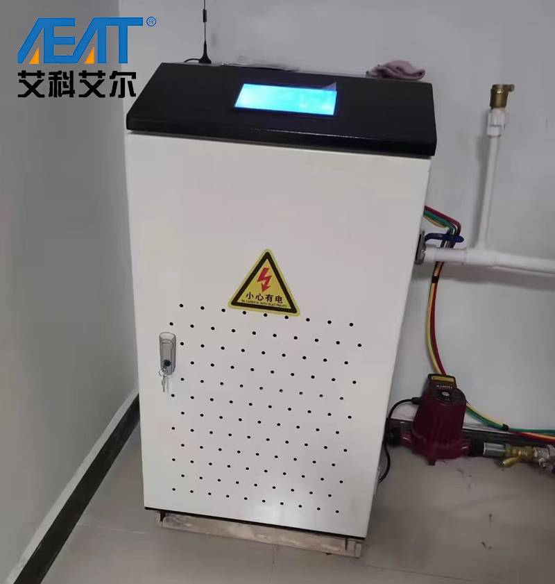 北京某學校90KW電熱水機組